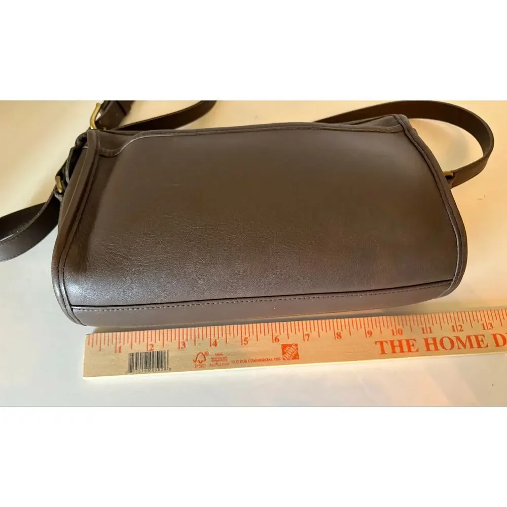 Coach Taylor crossbody zip in  brown  H5C-9944 c. 1995